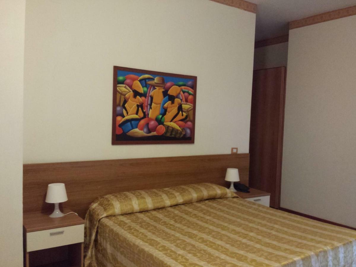 Thaire Resort Кастель Вольтурно Экстерьер фото