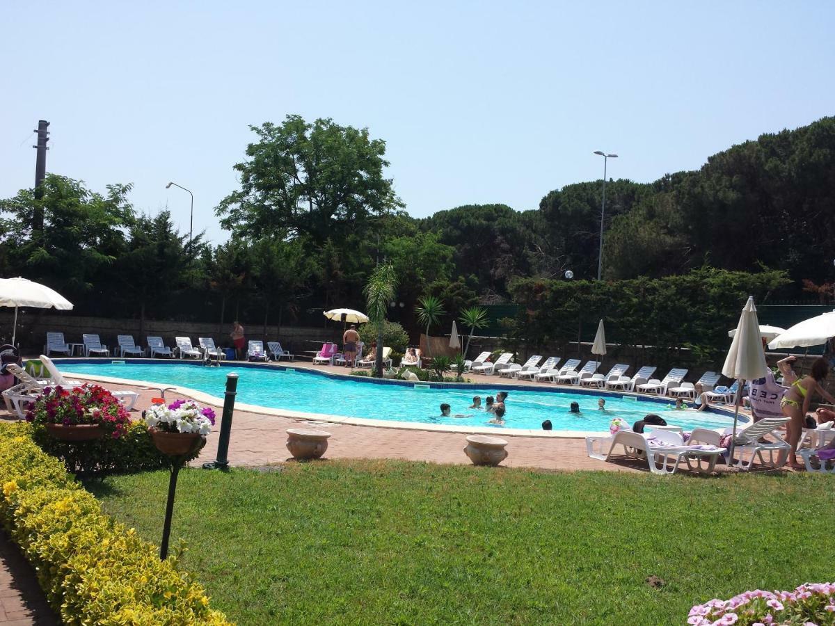 Thaire Resort Кастель Вольтурно Экстерьер фото